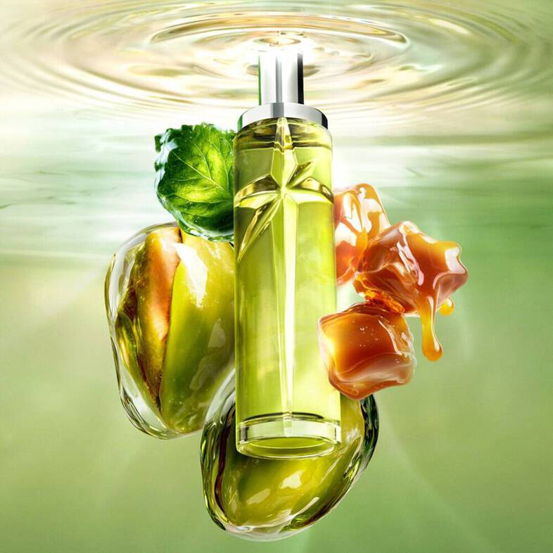 pot de praline a la pistache Starlicious dans un bain d'eau verte