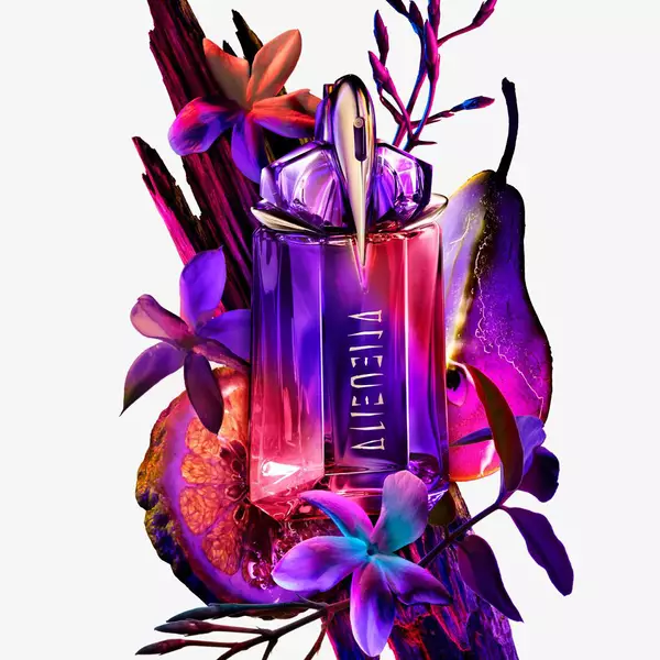 flacon de parfum elien avec du bois, fleurs de jasmin, mandarine et poire
